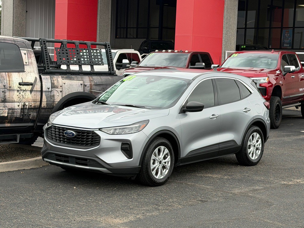 2023 Ford Escape Image 1