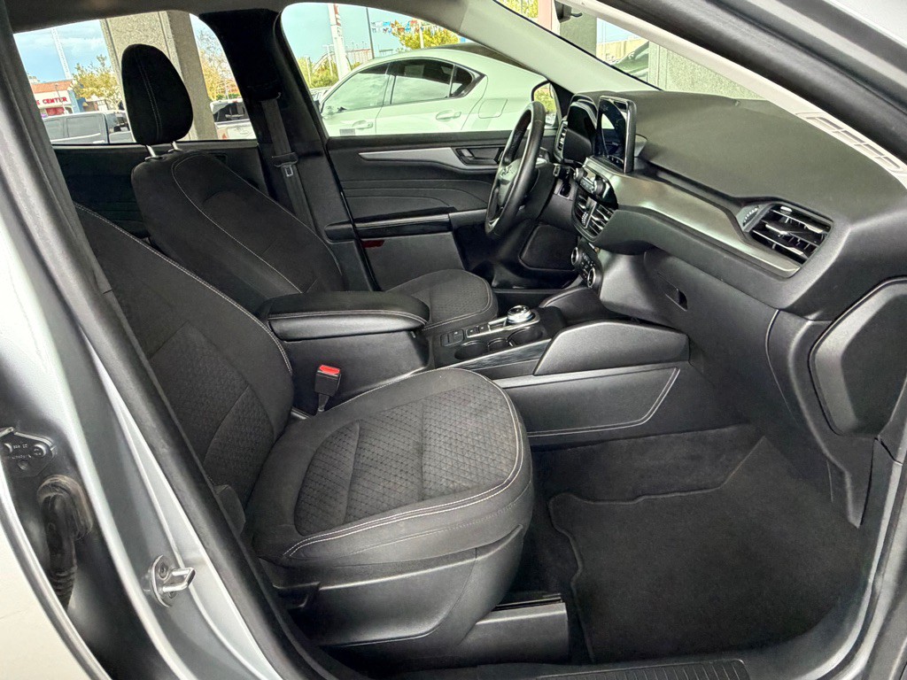 2023 Ford Escape Image 38