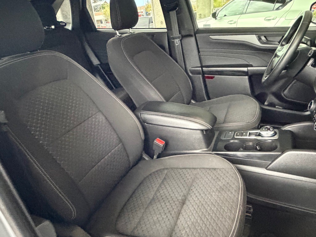 2023 Ford Escape Image 39