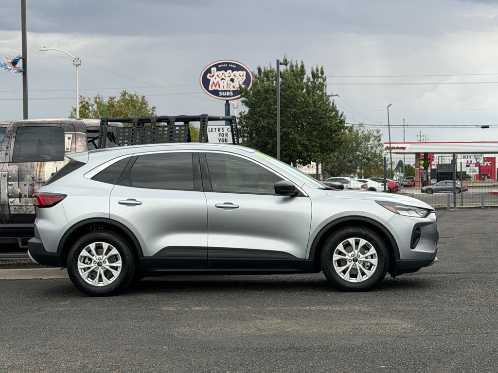 2023 Ford Escape Image 55