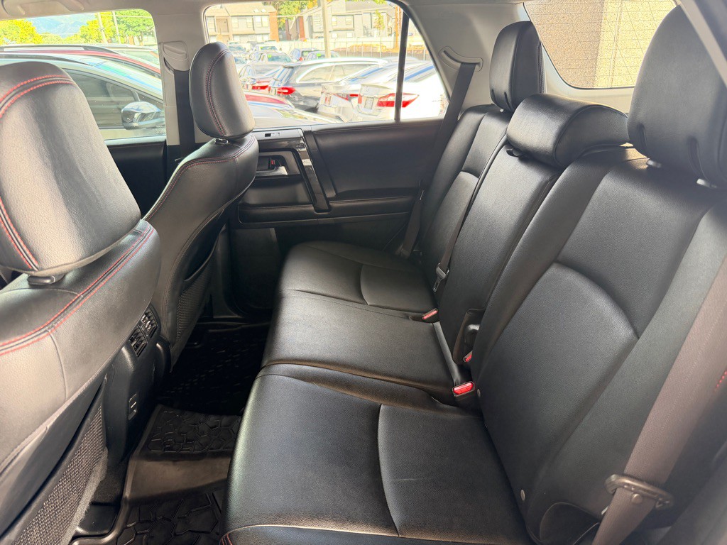 2019 Toyota 4Runner Image 14