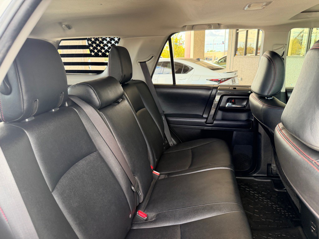 2019 Toyota 4Runner Image 17