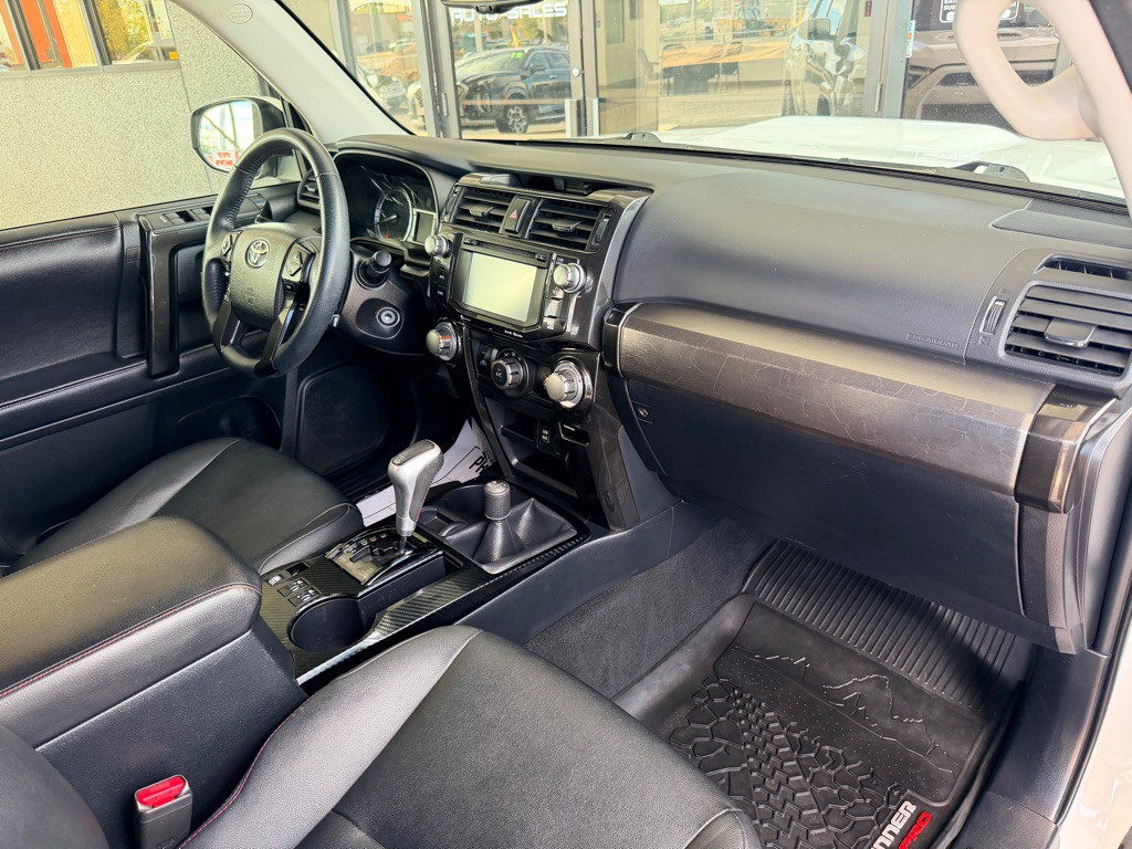 2019 Toyota 4Runner Image 19