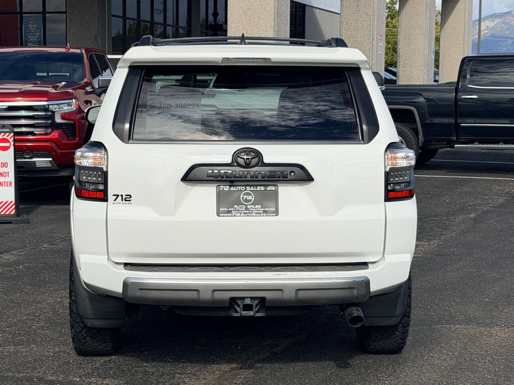 2019 Toyota 4Runner Image 32