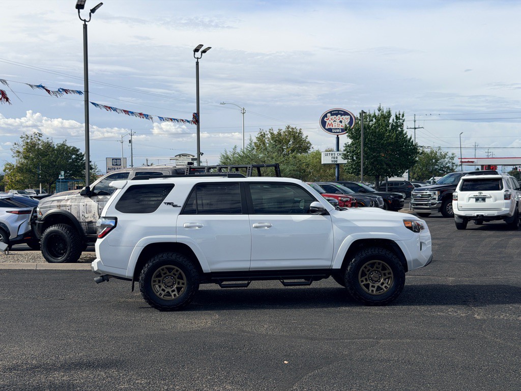2019 Toyota 4Runner Image 36