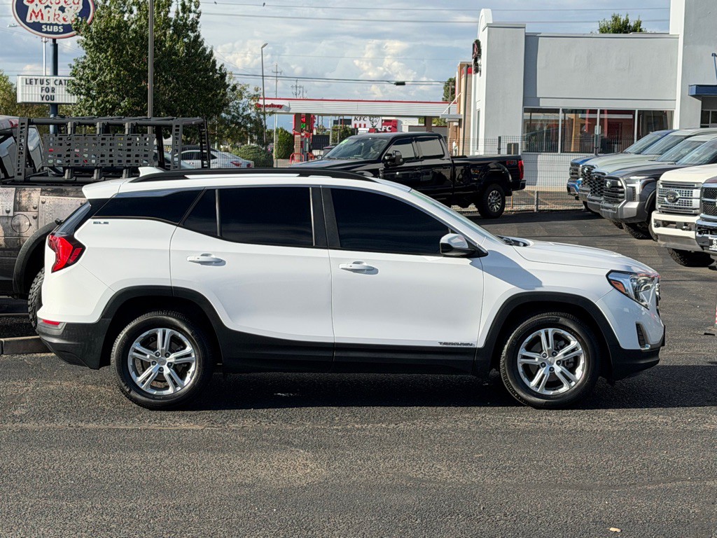 2021 GMC Terrain Image 3