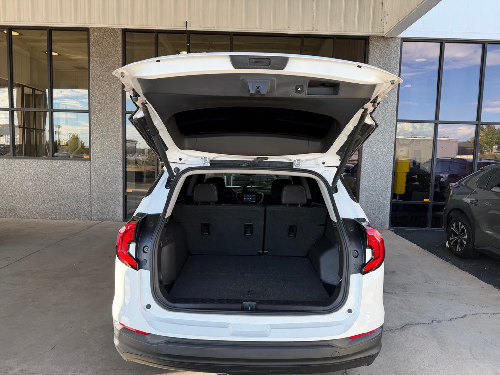 2021 GMC Terrain Image 24