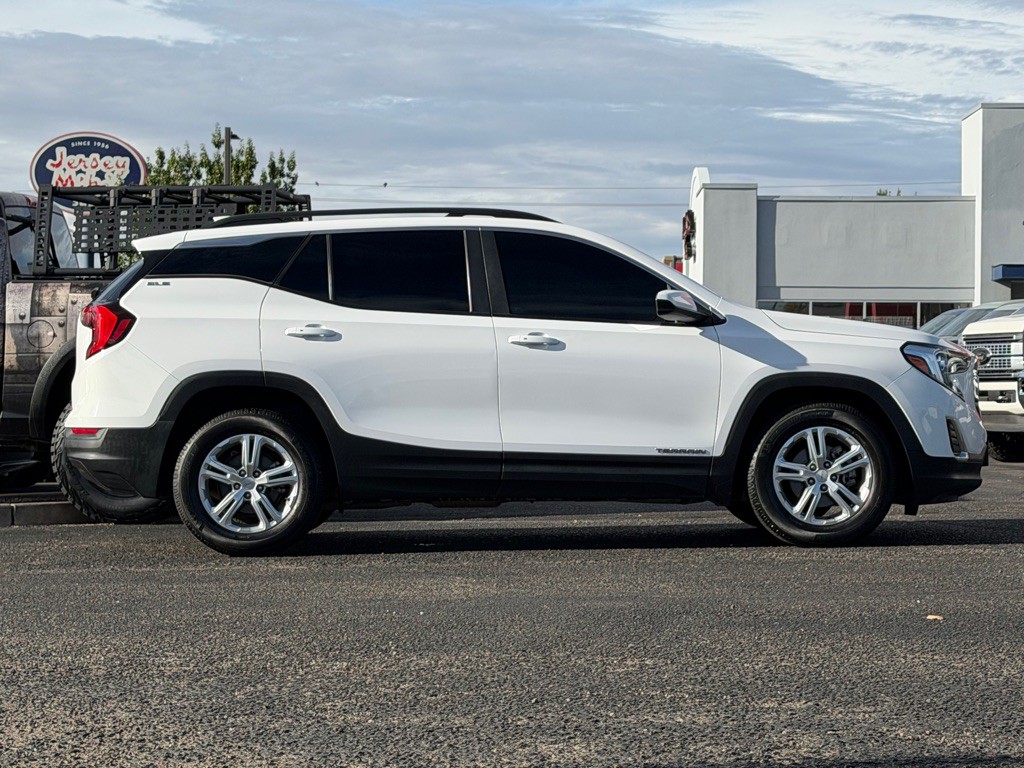 2021 GMC Terrain Image 40