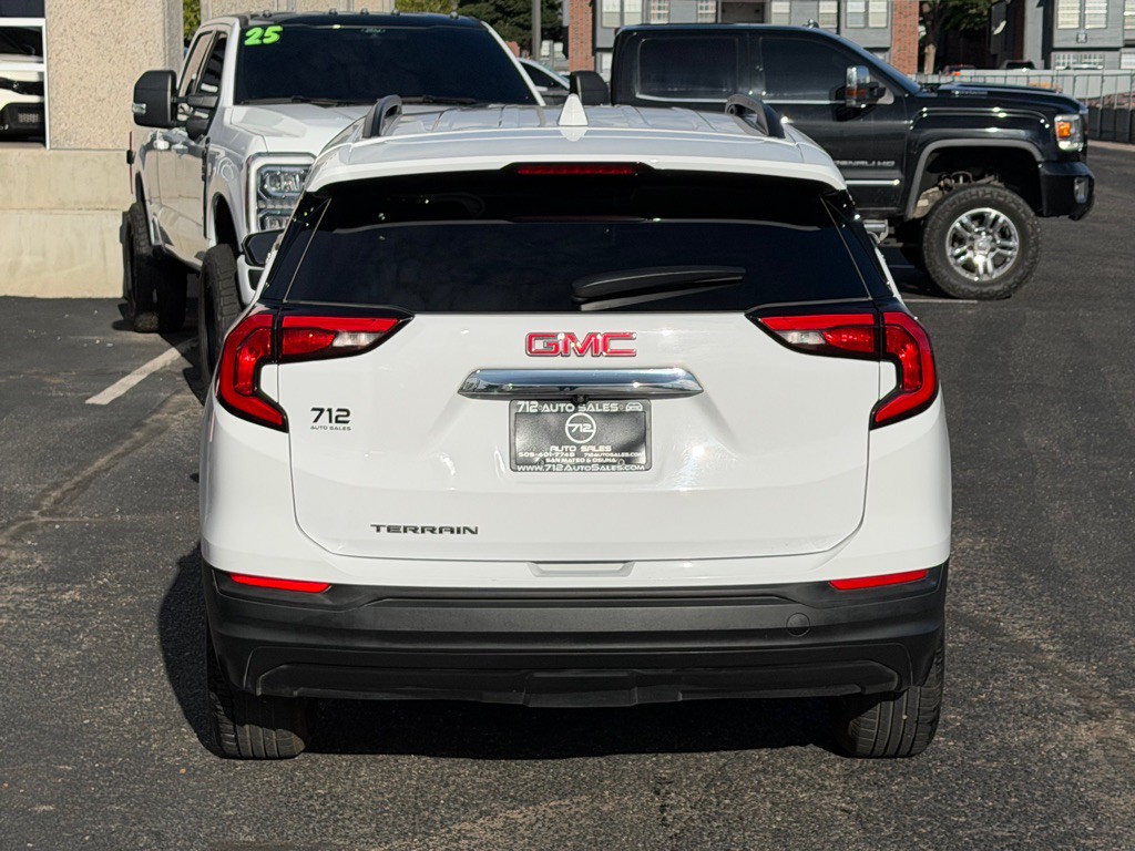 2021 GMC Terrain Image 43