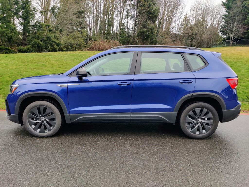 2022 Volkswagen Taos Image 2