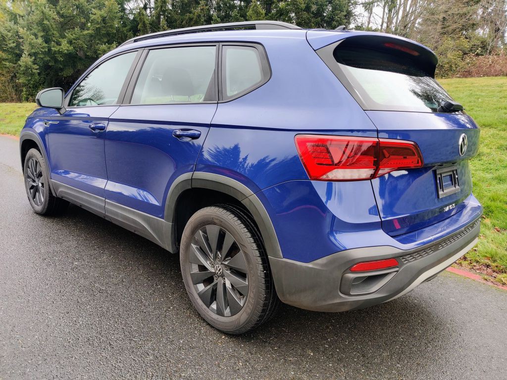 2022 Volkswagen Taos Image 3