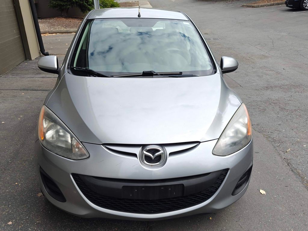 2011 Mazda Mazda2 Image 6