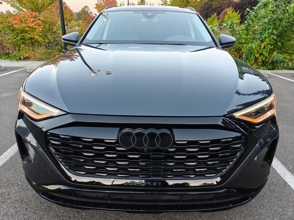 2024 Audi Q8 E-tron Image 5
