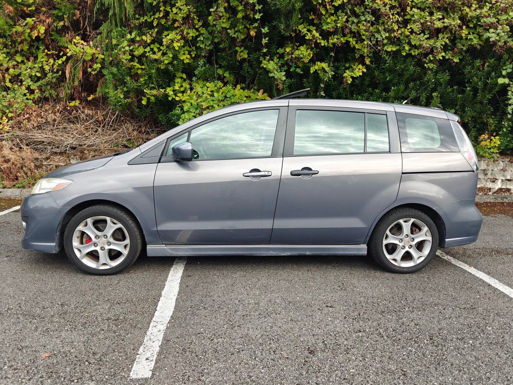 2010 Mazda Mazda5 Image 2