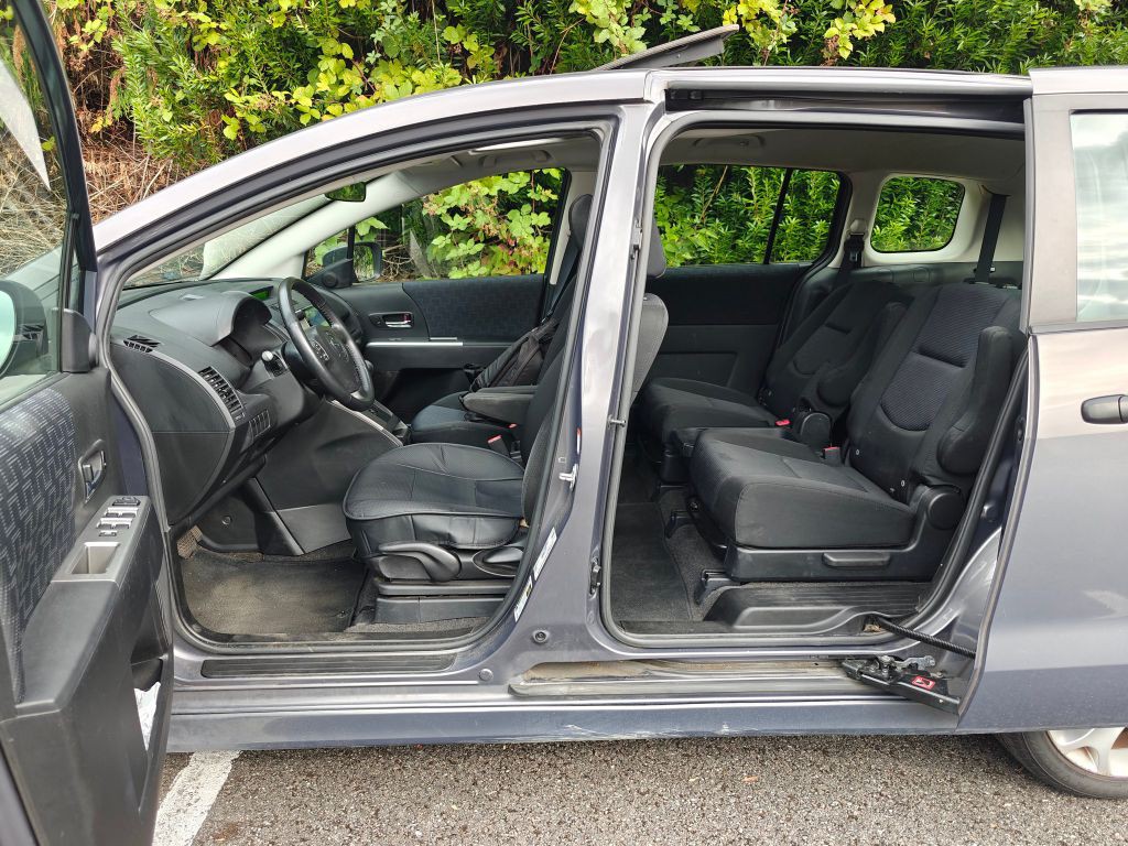 2010 Mazda Mazda5 Image 9