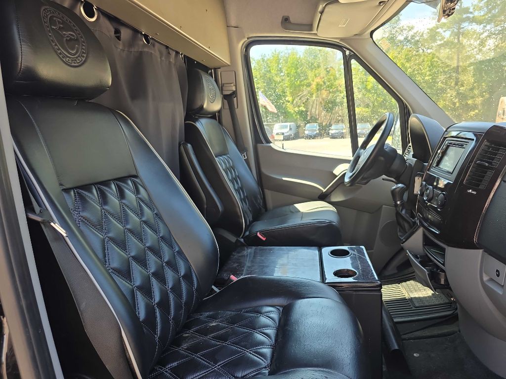 2016 Mercedes-Benz Sprinter Image 9