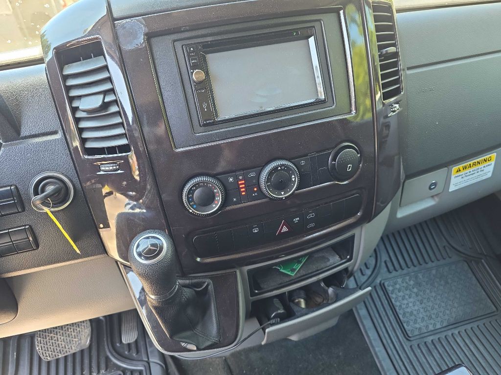 2016 Mercedes-Benz Sprinter Image 17