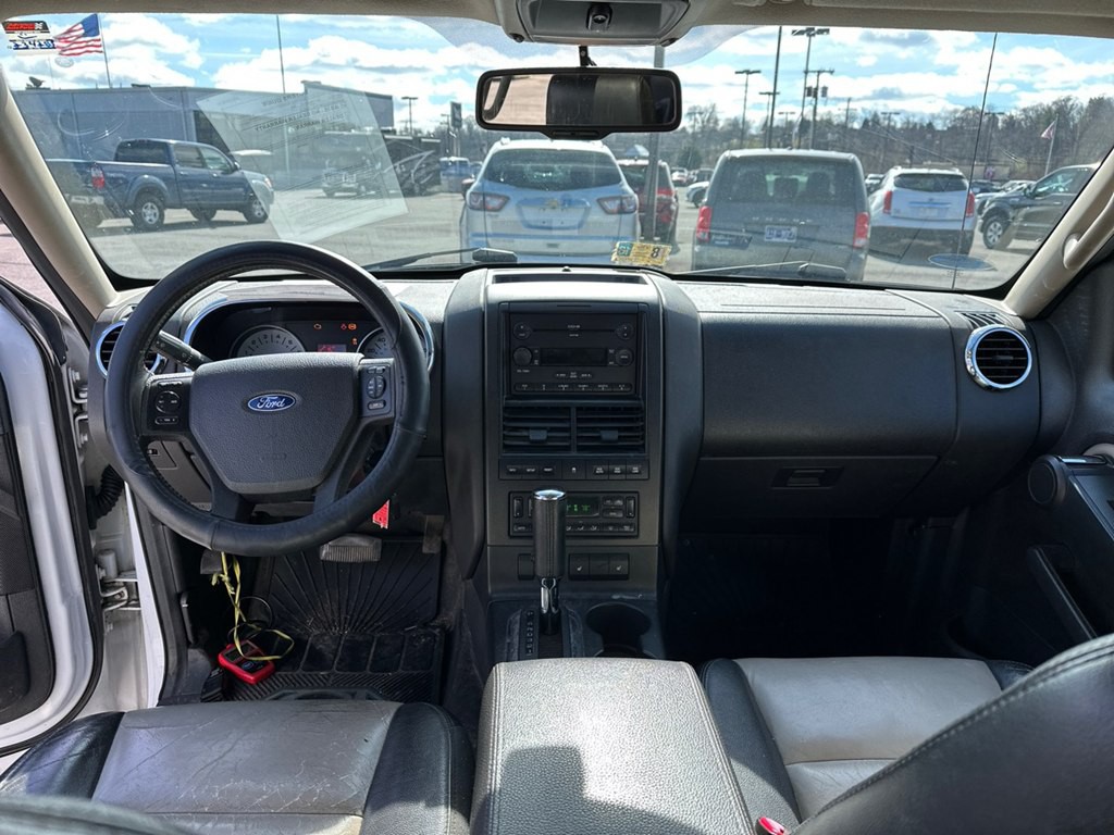 2007 Ford Explorer Image 4