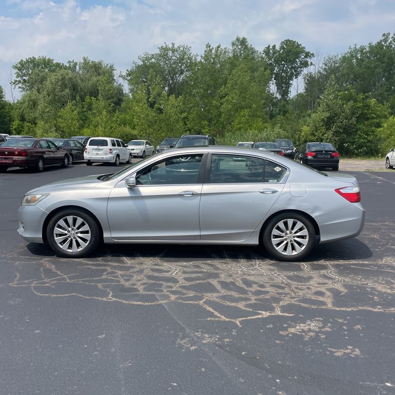 2013 Honda Accord Image 1