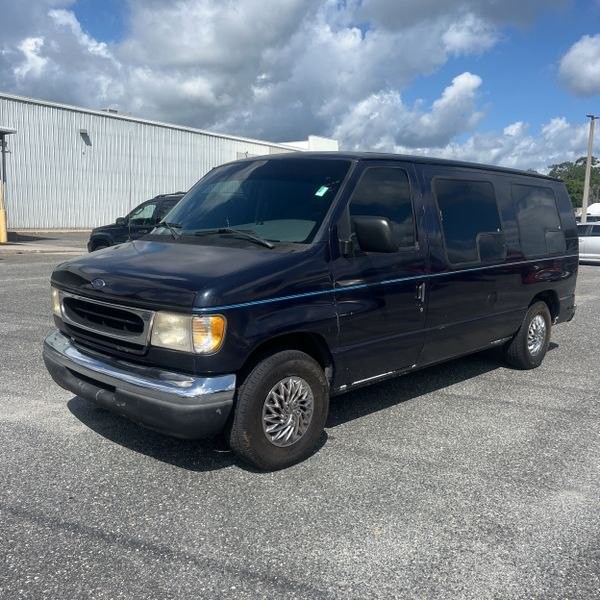 1999 Ford Econoline Image 4