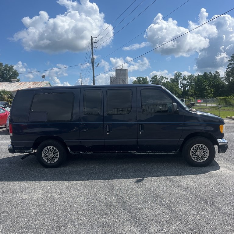 1999 Ford Econoline Image 6