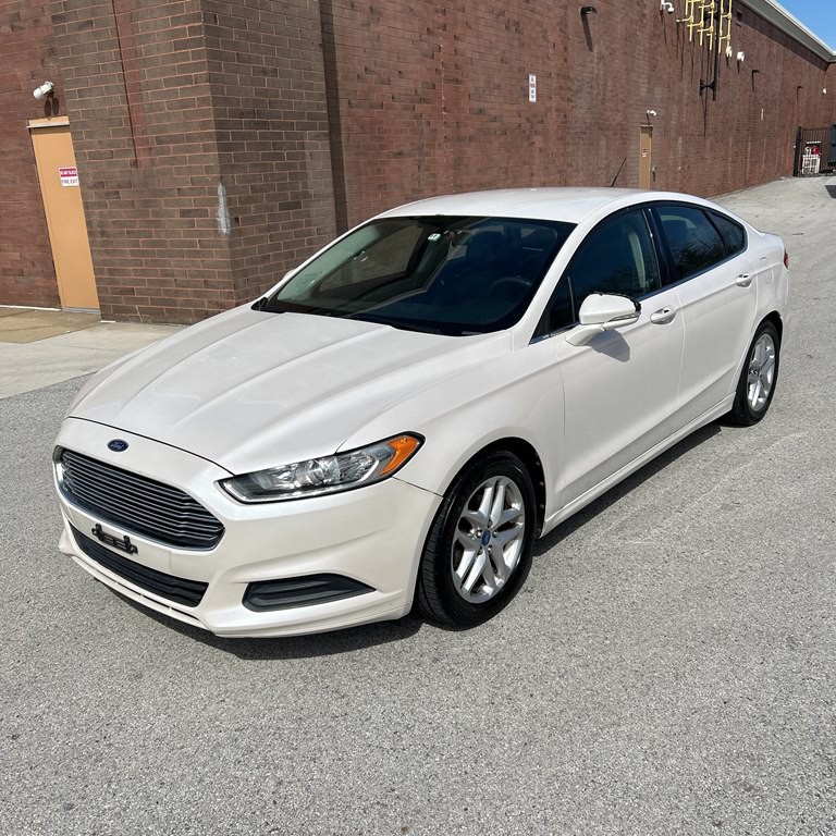 2013 Ford Fusion Image 2