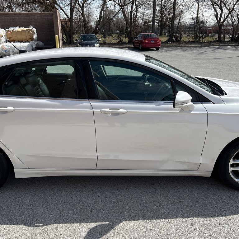 2013 Ford Fusion Image 3