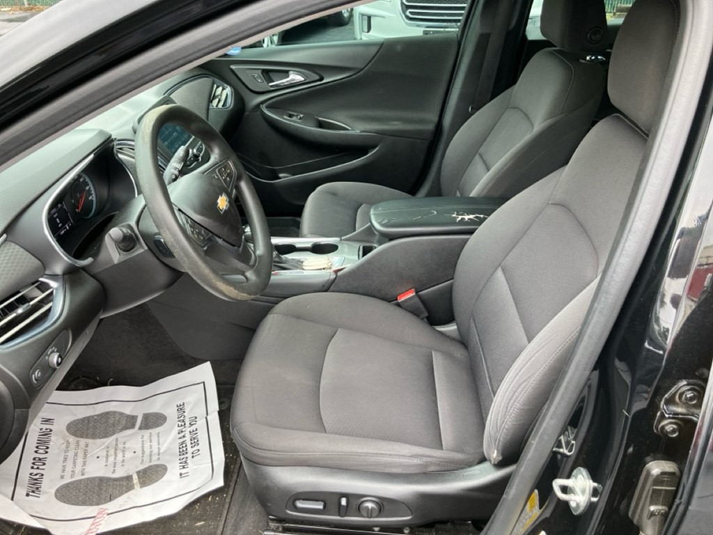 2018 Chevrolet Malibu Image 4