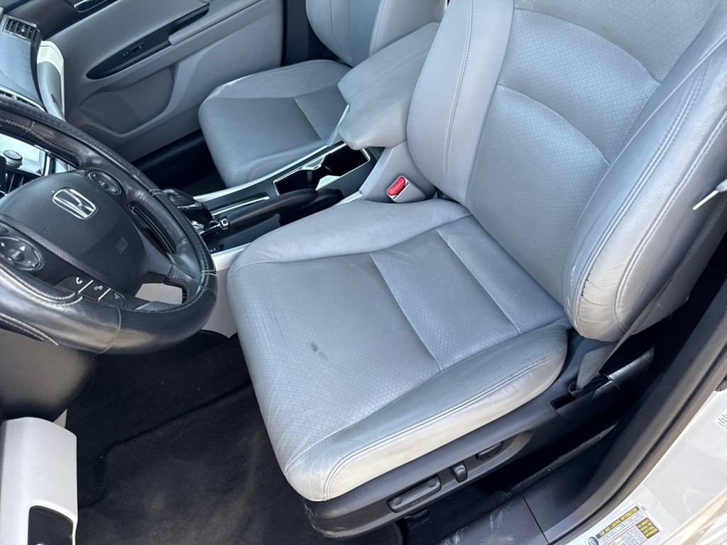 2013 Honda Accord Image 2
