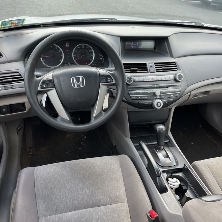 2010 Honda Accord Image 10