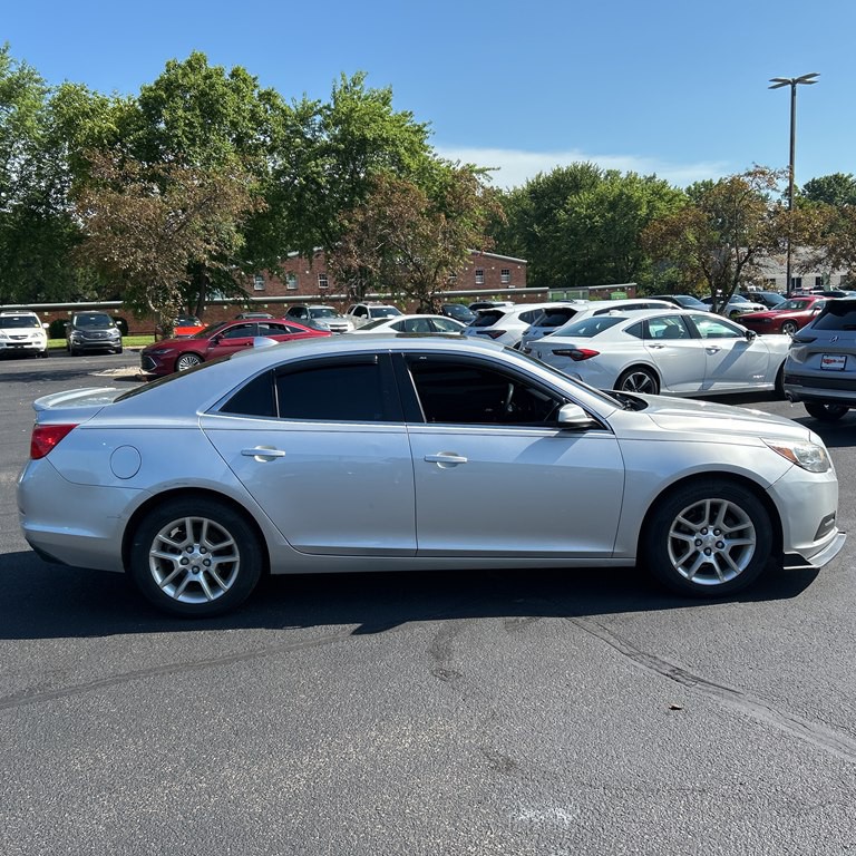 2013 Chevrolet Malibu Image 1