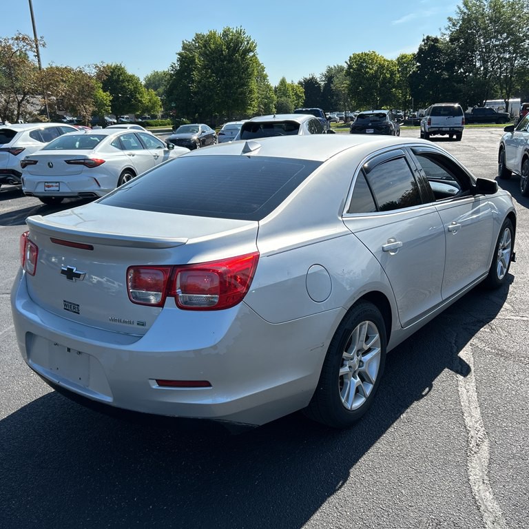 2013 Chevrolet Malibu Image 3