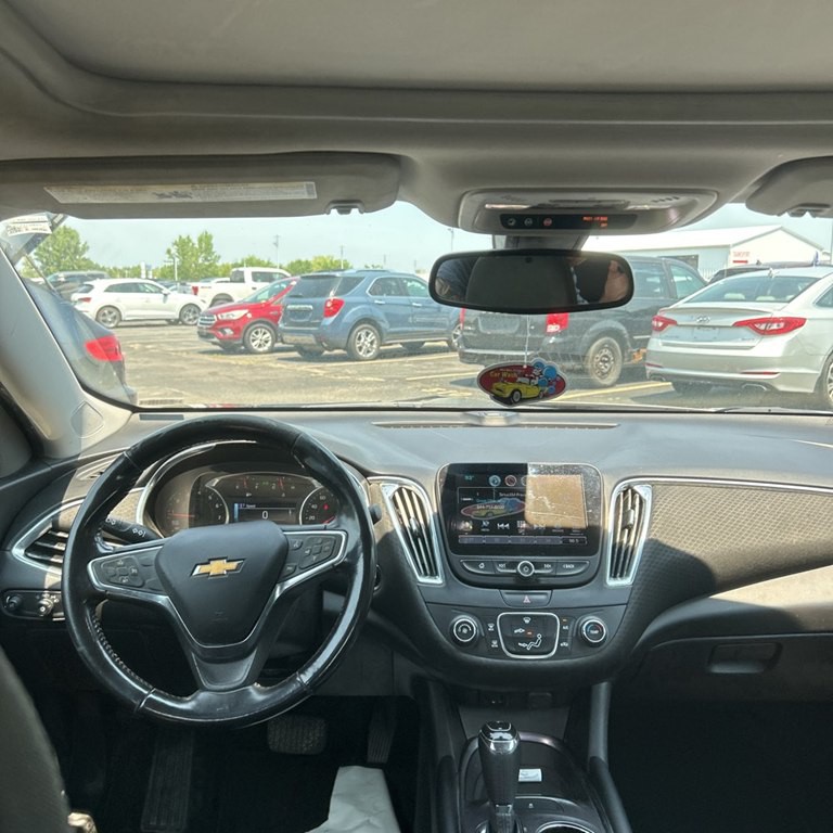 2018 Chevrolet Malibu Image 12