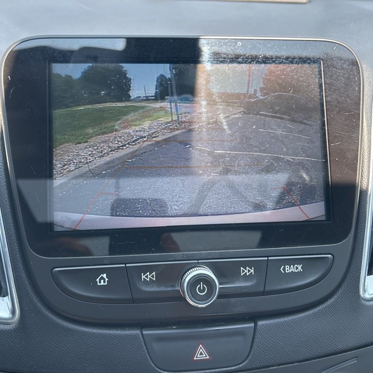 2018 Chevrolet Malibu Image 17
