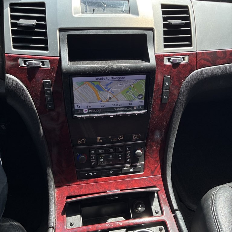 2008 Cadillac Escalade Image 11