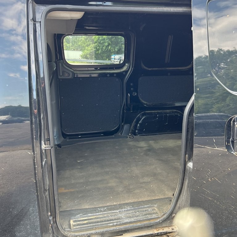 2015 Chevrolet Express Image 11