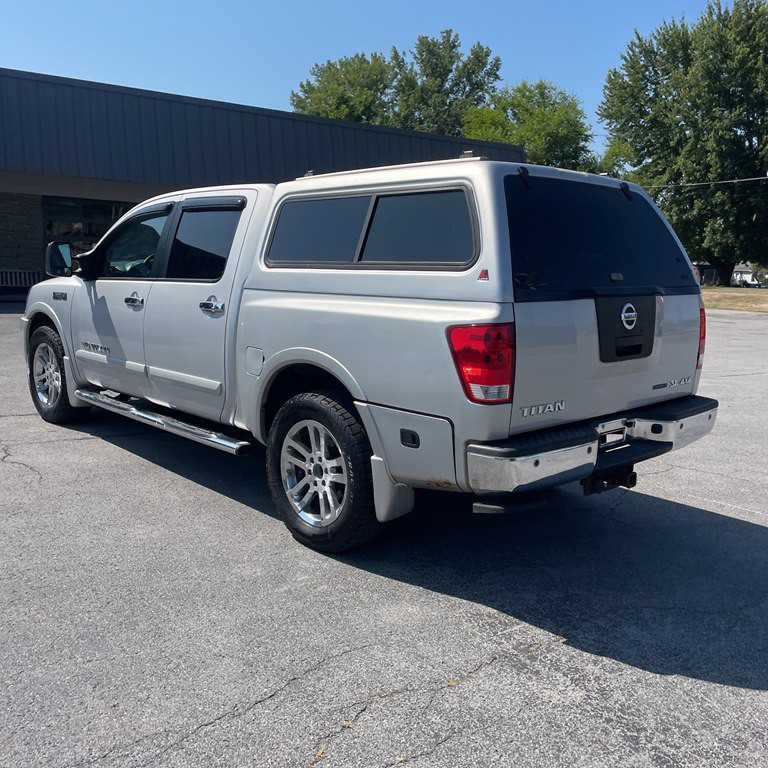2011 Nissan Titan Image 2
