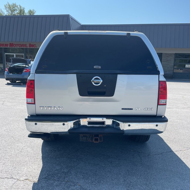 2011 Nissan Titan Image 8
