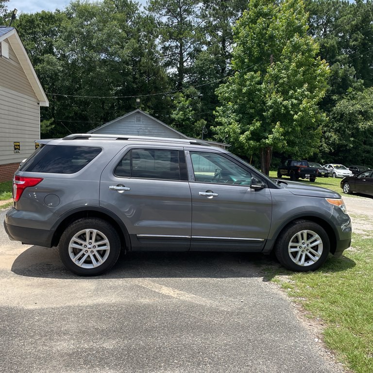 2014 Ford Explorer Image 1