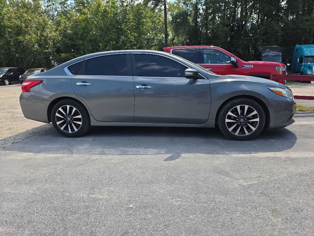 2016 Nissan Altima Image 1