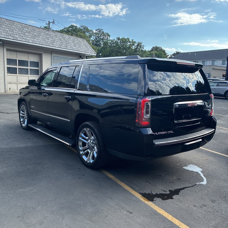 2016 GMC Yukon Image 3