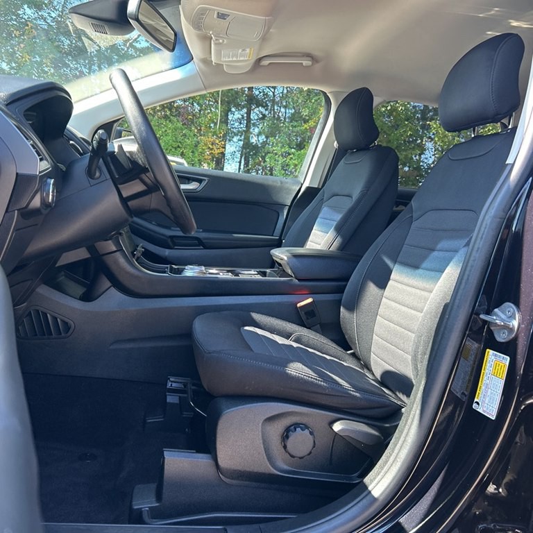 2019 Ford Edge Image 9