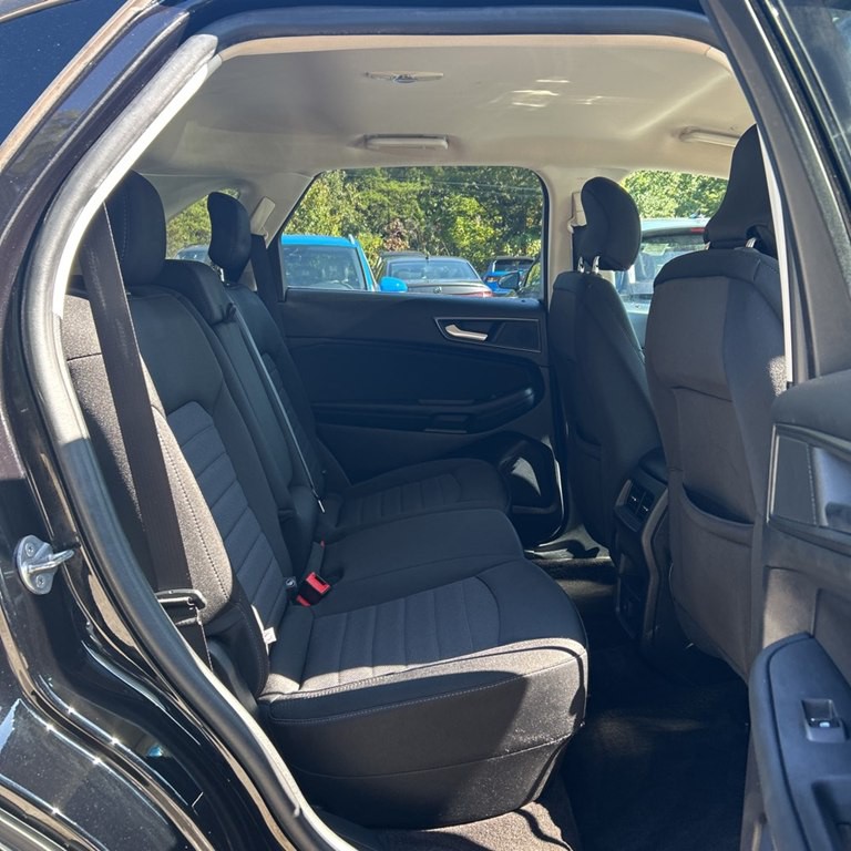 2019 Ford Edge Image 11