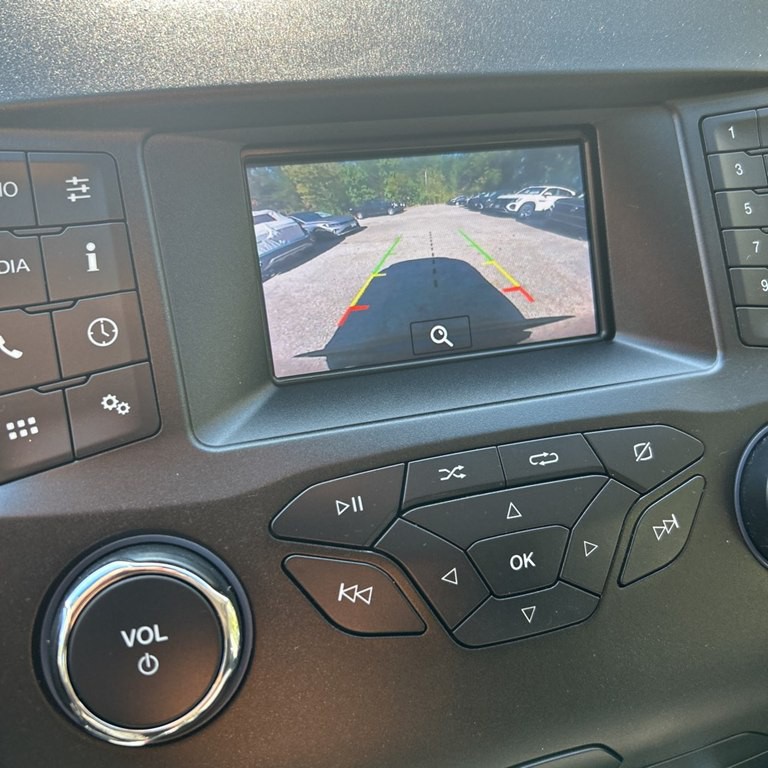 2019 Ford Edge Image 17