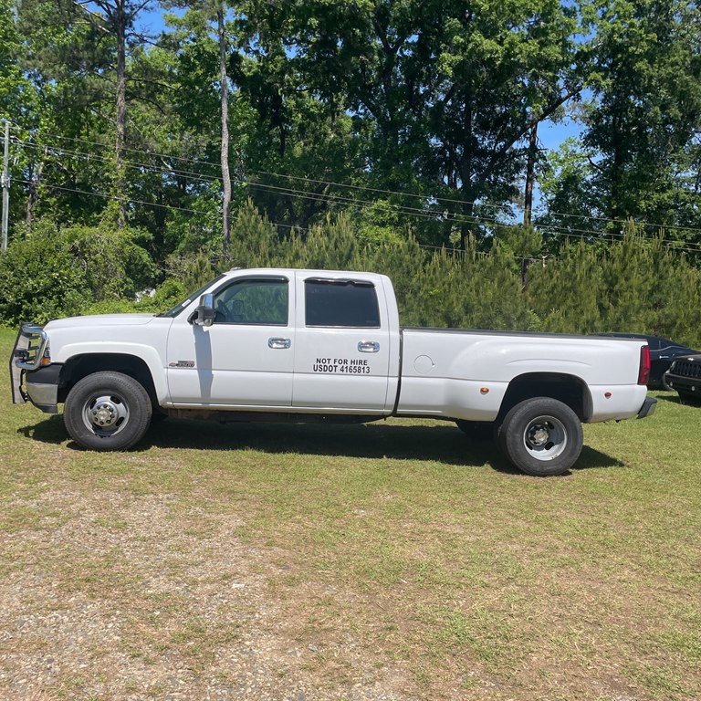 2002 Chevrolet Silverado 1500 Image 1