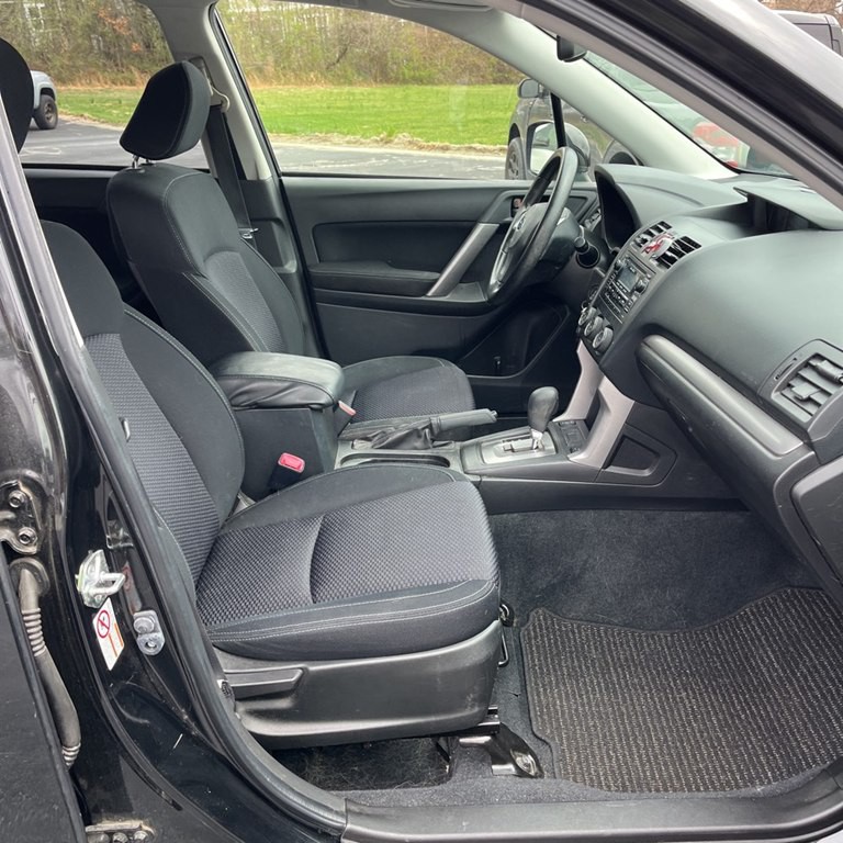 2014 Subaru Forester Image 10