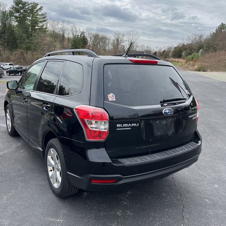 2014 Subaru Forester Image 12