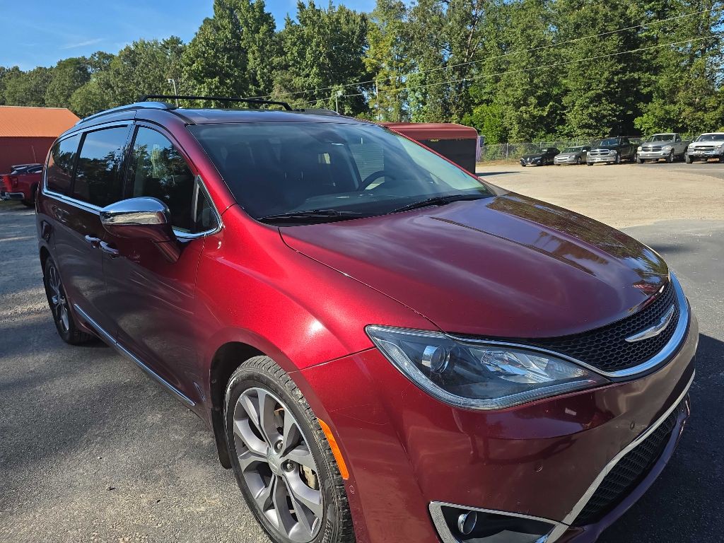 2017 Chrysler Pacifica Image 3