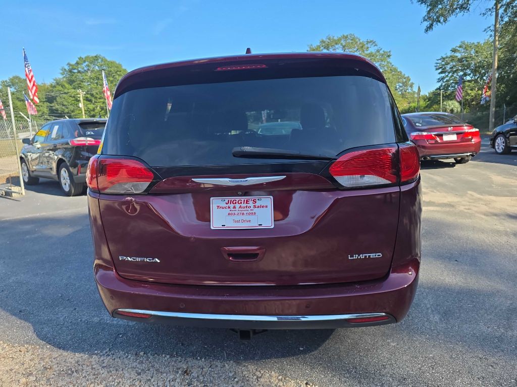 2017 Chrysler Pacifica Image 16