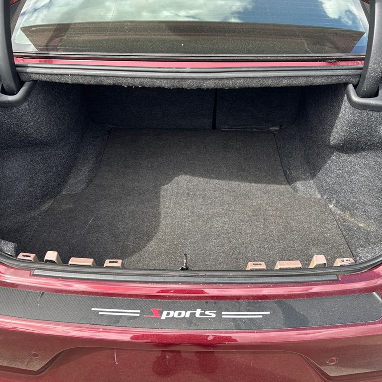 2018 Dodge Charger Image 12